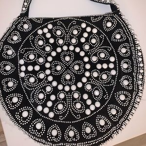 Black purse with white beading *NEW*